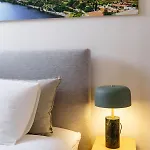 Lighthouse By Mymoradia I Vue & Elegance A Apartman *