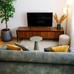 Lighthouse By Mymoradia I Vue & Elegance A Apartman