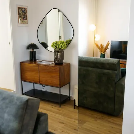 Lighthouse By Mymoradia I Vue & Elegance A Apartament