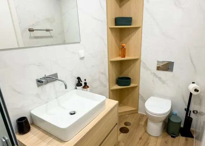 Lighthouse By Mymoradia I Vue & Elegance A Apartament *